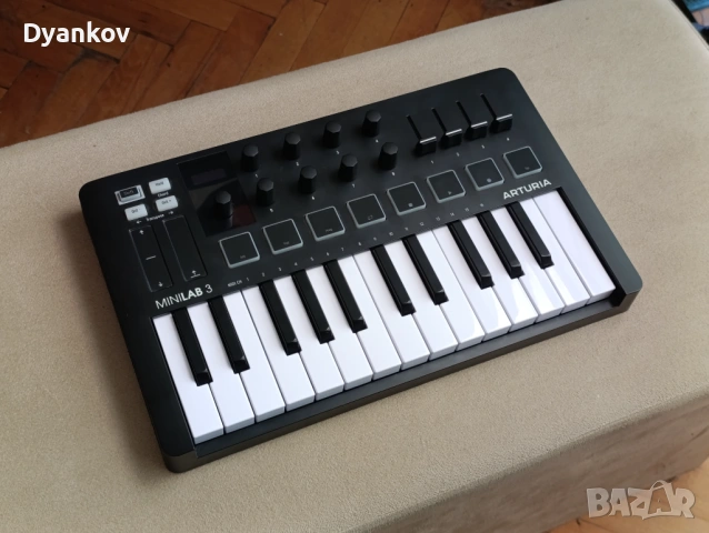 Arturia Minilab 3 USB MIDI Controller