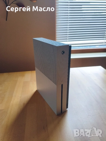 Xbox One S + 4 игри, снимка 2 - Xbox конзоли - 54929219