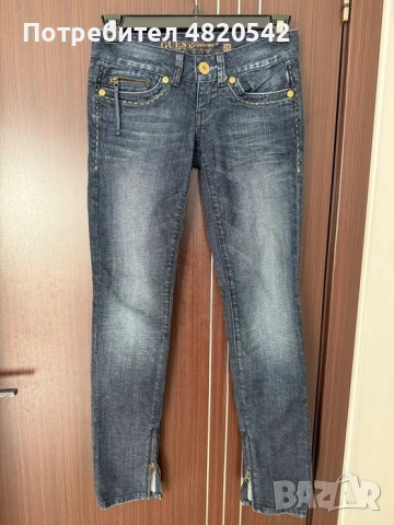 Дънки GUESS, снимка 2 - Дънки - 54546647