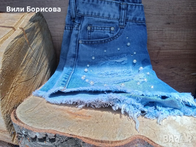 Модерни дамски къси дънкови панталони в син цвят с перли, снимка 2 - Къси панталони и бермуди - 54481987