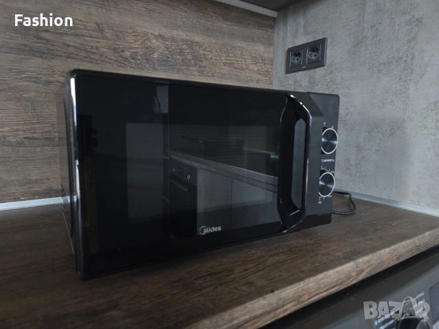 Микровълнова MIDEA model: MM20CF2EBK.