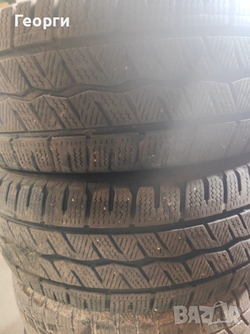 2бр.зимни гуми 235/65/16C Hankook, снимка 6 - Гуми и джанти - 54394166