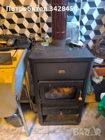 Продавам просторна къща с голям двор - гр. Димово, снимка 14 - Къщи - 54334908