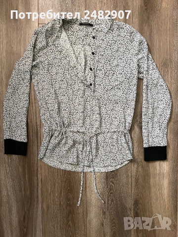 Дамска риза