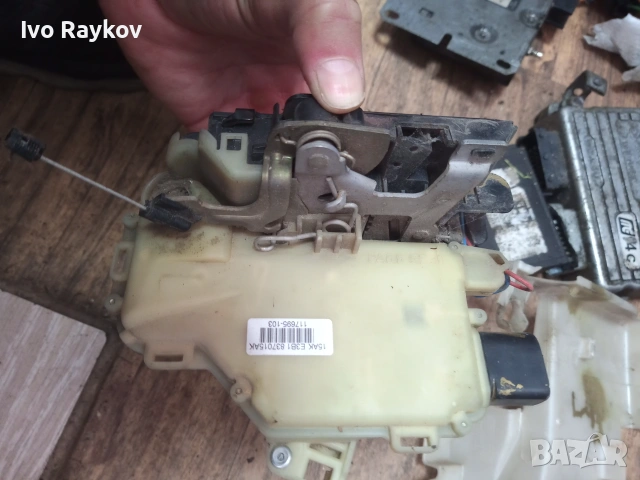 Брава , Предна лява за VW POLO IV , 1J0837349A, снимка 3 - Части - 55289308