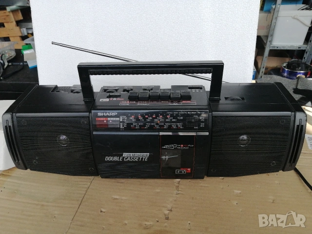 Радиокасетофон SHARP WQ-T222H, снимка 2 - Радиокасетофони, транзистори - 54603044