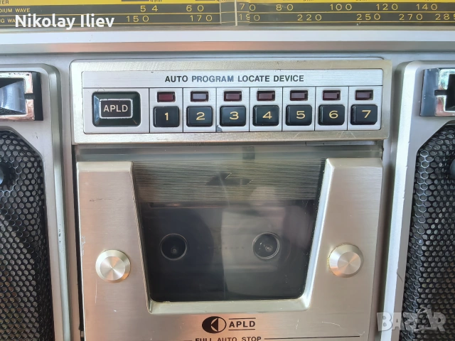 Класически Ретро Касетофон Sharp GF-8585 – Винтидж Boombox с APLD (1979, Japan), снимка 5 - Радиокасетофони, транзистори - 55103639