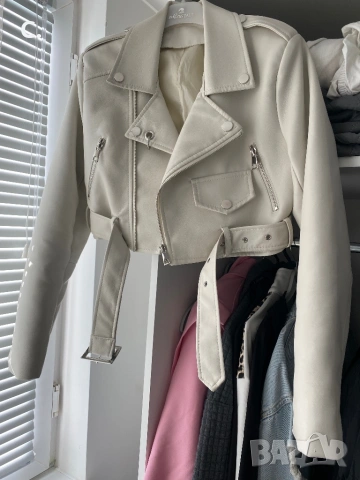 Дамско кожено яке