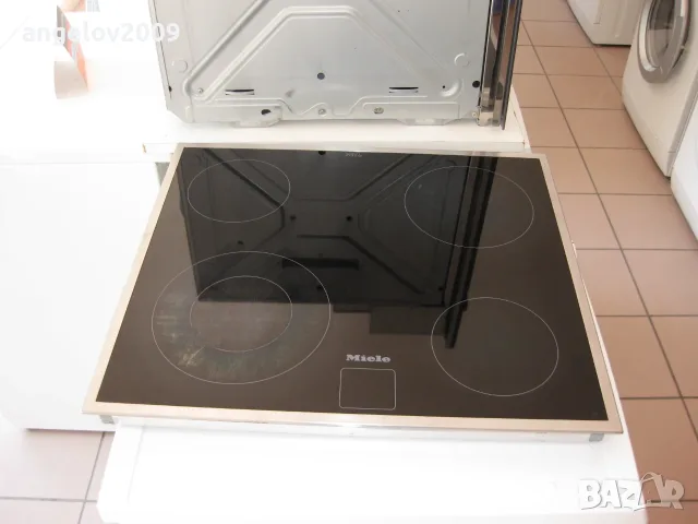 Ферна с керамичен плот за вграждане Miele, снимка 4 - Печки, фурни - 55464947