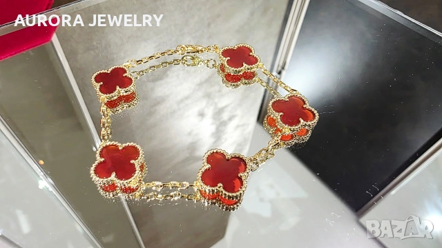 Van Cleef & Arpels VCA 5 Motifs Gold Red Carnelian Vintage Alhambra Дамска Гривна