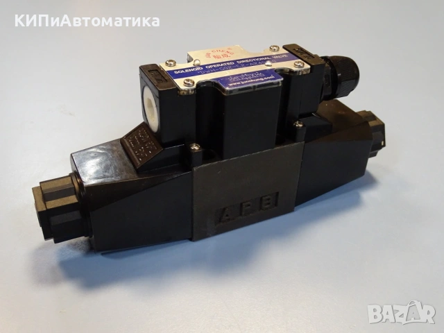 Хидравличен разпределител JUN CHENG DWH-GO2-C2-A240-10 directional valve 220V