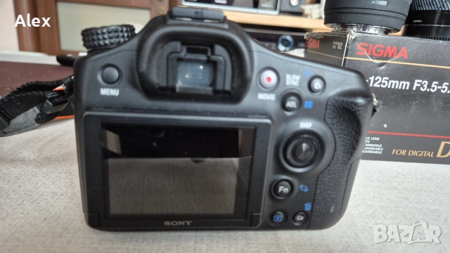 Фотоапарат Sony Alpha 68 SLТ с 3 обектива, снимка 4 - Фотоапарати - 54437925