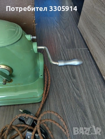 Продавам шевна машина ВОЛГА, снимка 8 - Шевни машини - 54008425