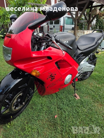 HONDA CBR 600 червен 