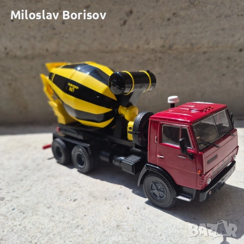 Kamaz/Камаз мащаб 1:43 бетоновоз deagostini, снимка 7 - Колекции - 54443494