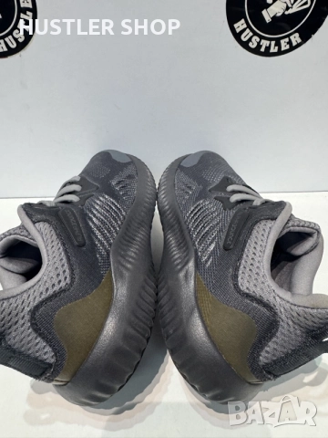 Детски маратонки ADIDAS ALPHABOUNCE. Номер 30, снимка 4 - Детски маратонки - 55406112