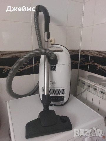 Прахосмукачка Miele Complete C3 silence EcoLine 