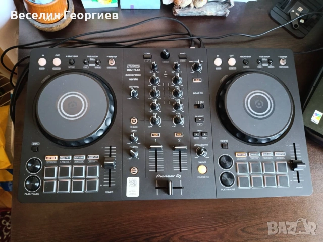 Продавам на контролер PIONEER DDJ FLX4, в гаранция , снимка 2 - Ресийвъри, усилватели, смесителни пултове - 54640138