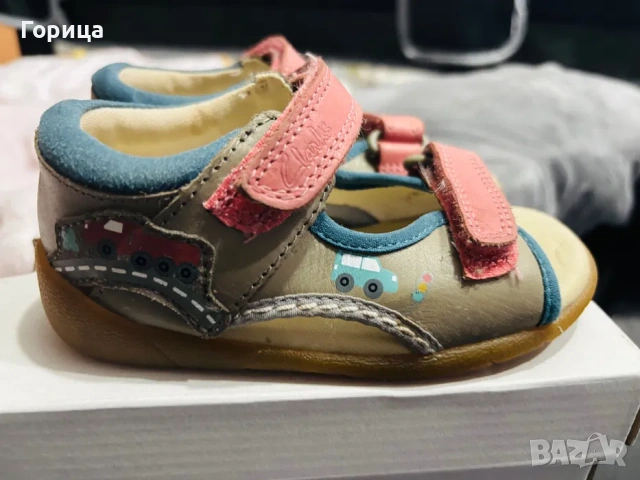 Обувки оригинални Clarks за бебе