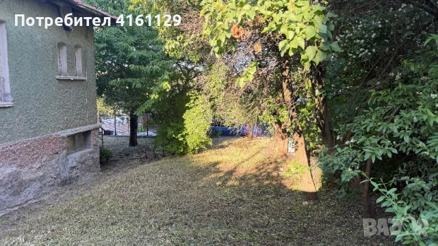 Къща с двор 330 кв. м, снимка 3 - Къщи - 54933157