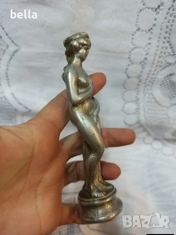 Чугунена статуетка, наречена "Къпещата се", произведена във фабрика в град Касли, Русия. , снимка 4 - Антикварни и старинни предмети - 55159892