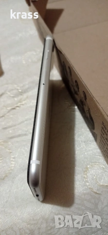  Смартфон IPHONE SE 2, снимка 11 - Apple iPhone - 55244182