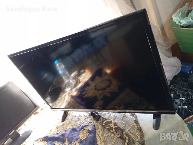  Телевизорът Hyundai 32" има проблем.