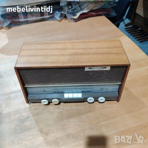 Винтидж радиоапарат Philips, снимка 2 - Антикварни и старинни предмети - 53558358