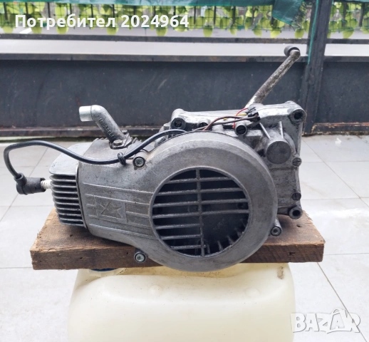 Двигател Motore Minarelli Vi , снимка 2 - Части - 54496338