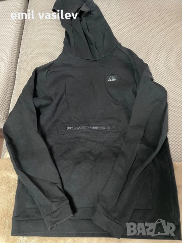 Продавам худи на Flair