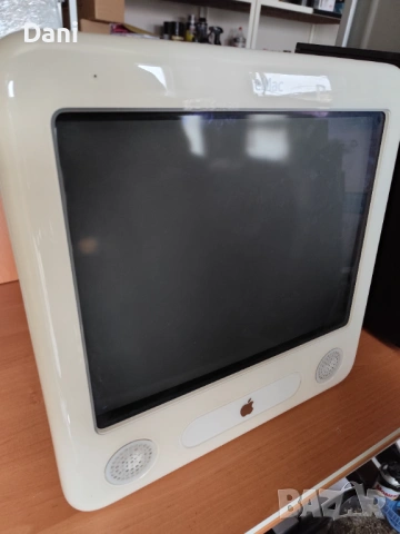 Apple eMac G4 в идеално състояние, снимка 3 - За дома - 54095725