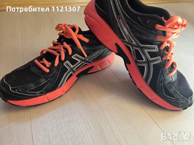 Дамски маратонки Asics, снимка 4 - Маратонки - 54830446