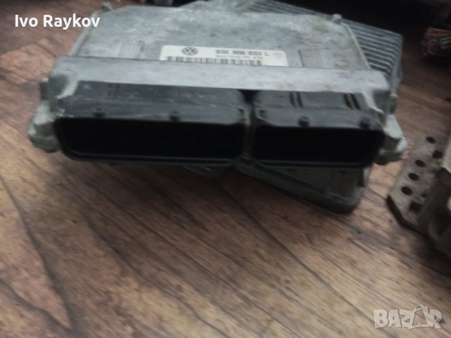 Компютър VW Polo 1.2i 12V 64 конски сили 03E906033L , 5WP4430107, снимка 2 - Части - 54861030