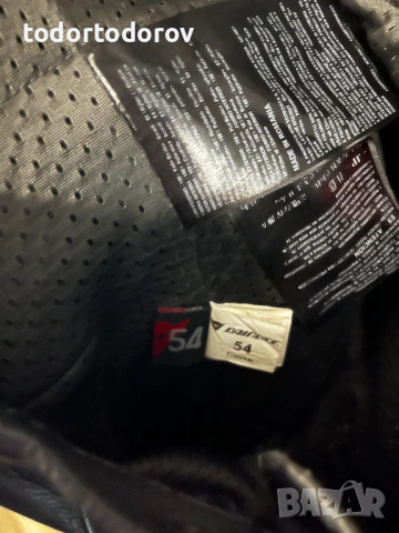 Кожен мото панталон DAINESE DELTA C4 ,протектори,оригинален,слайдери 54-L 232.74 лв. / 119 €, снимка 4 - Аксесоари и консумативи - 54478024