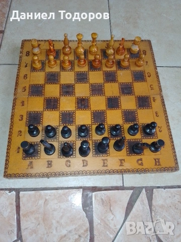 Стар Дървен Шах .Размери - 34 х 34см. , снимка 2 - Шах и табла - 54320843