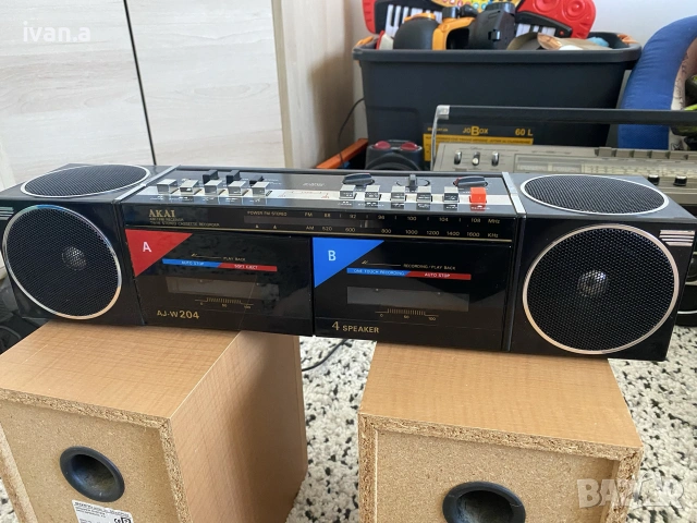 касетофон Akai AJ-W204