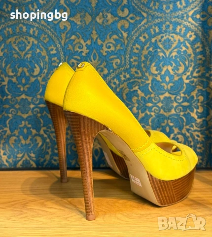 Дамски обувки на ток GUESS YELLO, снимка 3 - Дамски обувки на ток - 54779464