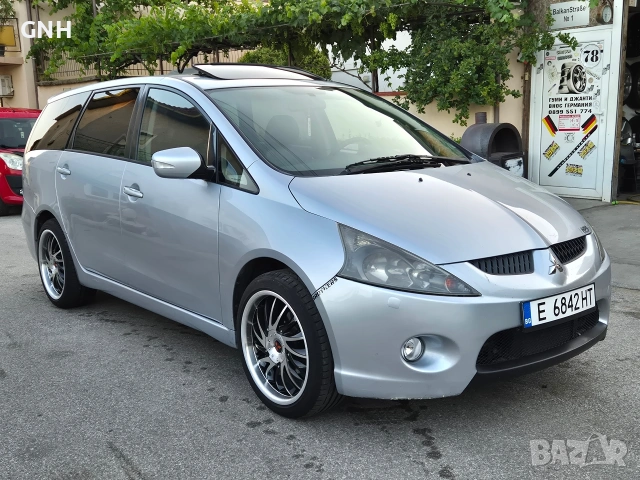 Mitsubishi Grandis 2.0TDI 7Места /бартер/, снимка 3 - Автомобили и джипове - 55219597