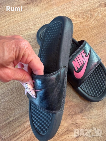 Оригинални чехли  Nike Victoria! 35,5 н, снимка 3 - Чехли - 54714609