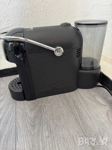 Кафемашина с Капсули Lavazza A Modo Mio Jolie Evo (10 Bar, Черна), Капсулна! , снимка 4 - Кафемашини - 55607030