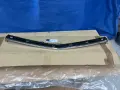 Лайсната под предна решетка Мерцедес Ц клас W204 AMG, снимка 1