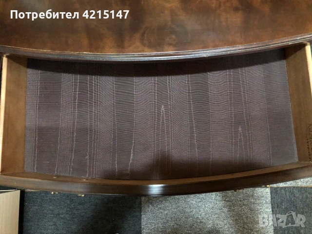 Нощно шкафче "Henredon Aston Court" с три чекмеджета, снимка 7 - Шкафове - 54663340