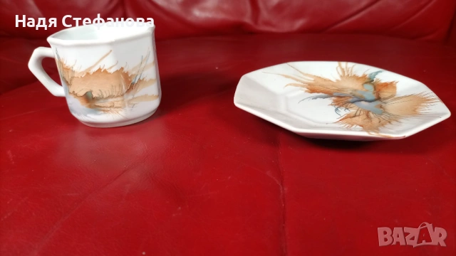 Порцеланов сервиз за кафе, 6 чашки, 6 чинийки, захарничка с капаче, снимка 10 - Чаши - 54071428