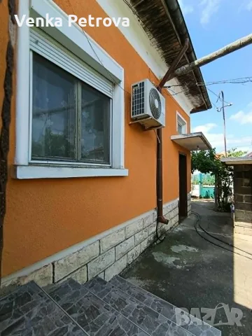 Продава се масивна едноетажна къща с гараж и лятна кухня в гр. Бяла Слатина, снимка 8 - Къщи - 55297248
