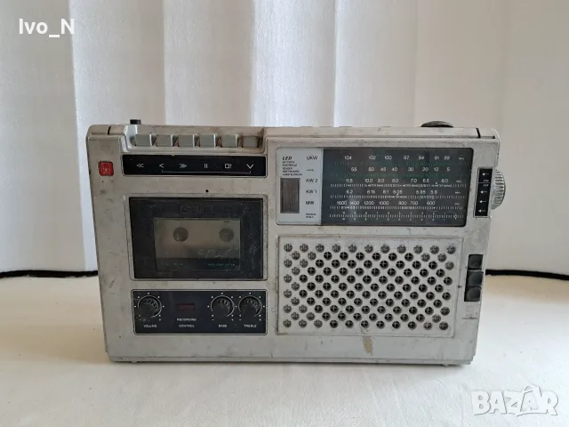 Радио касетофон Steracord KR 450 - за части.