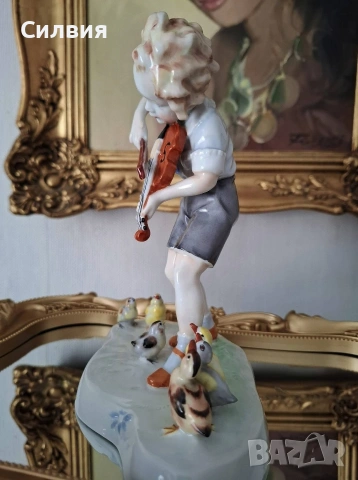 Порцеланова фигура , снимка 3 - Статуетки - 54610476