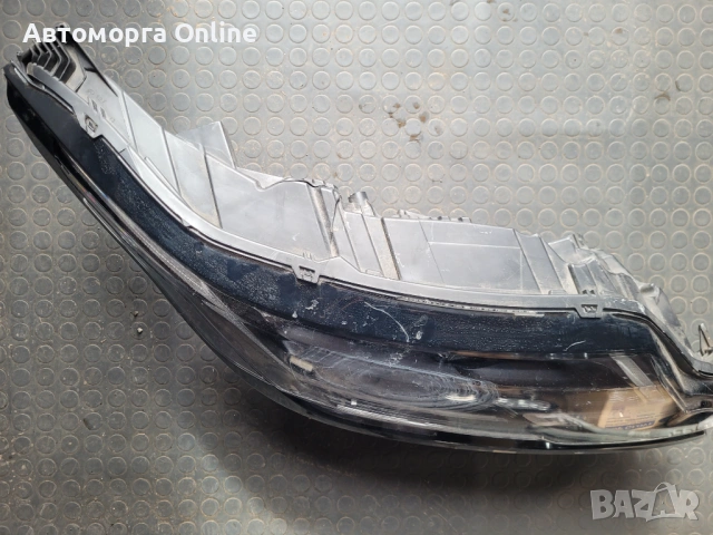 Фар десен за Range Rover Velar със забележки, снимка 2 - Части - 54147394