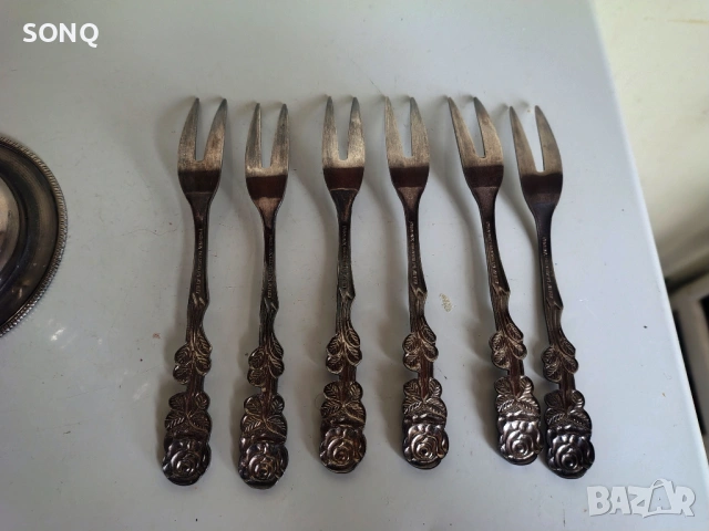 Прекрасен Посребрен Стар Съд Със Вилички, снимка 12 - Антикварни и старинни предмети - 54020241