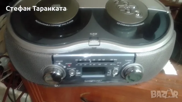 Радио приемник и CD player 