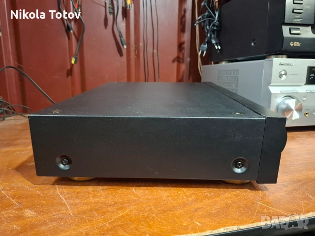 Продава се COMPACT DISC PLAYER Harman kardon HD-7600II., снимка 4 - Ресийвъри, усилватели, смесителни пултове - 54859422
